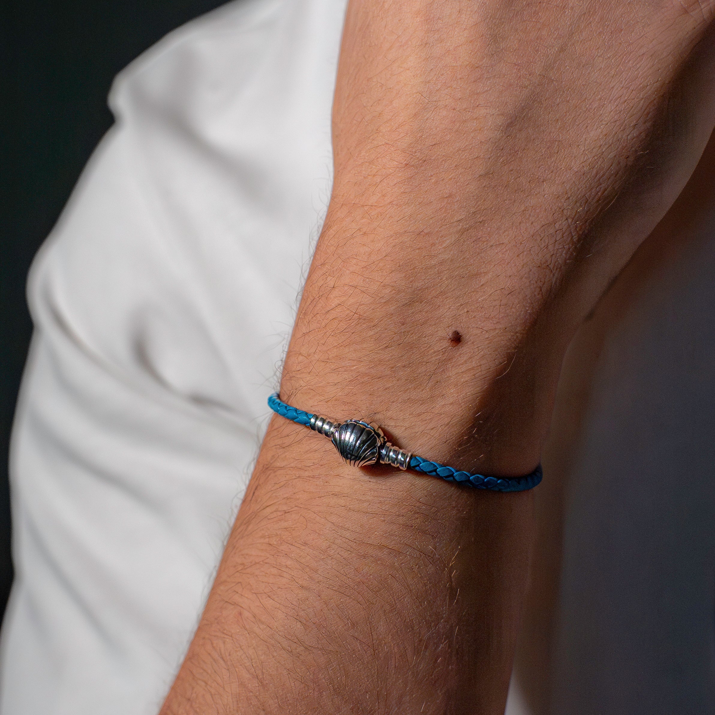Pandora Moments Seashell Clasp Turquoise Braided Leather Bracelet