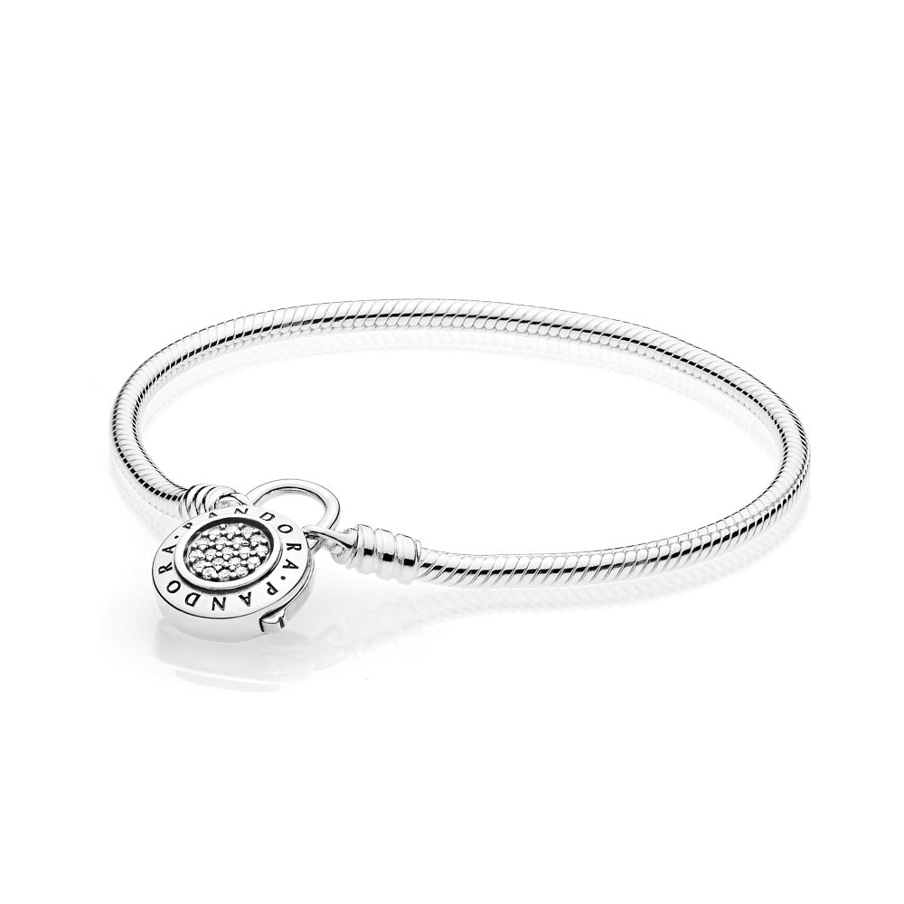 Snake chain silver bracelet and PANDORA logo padlock clasp with clear