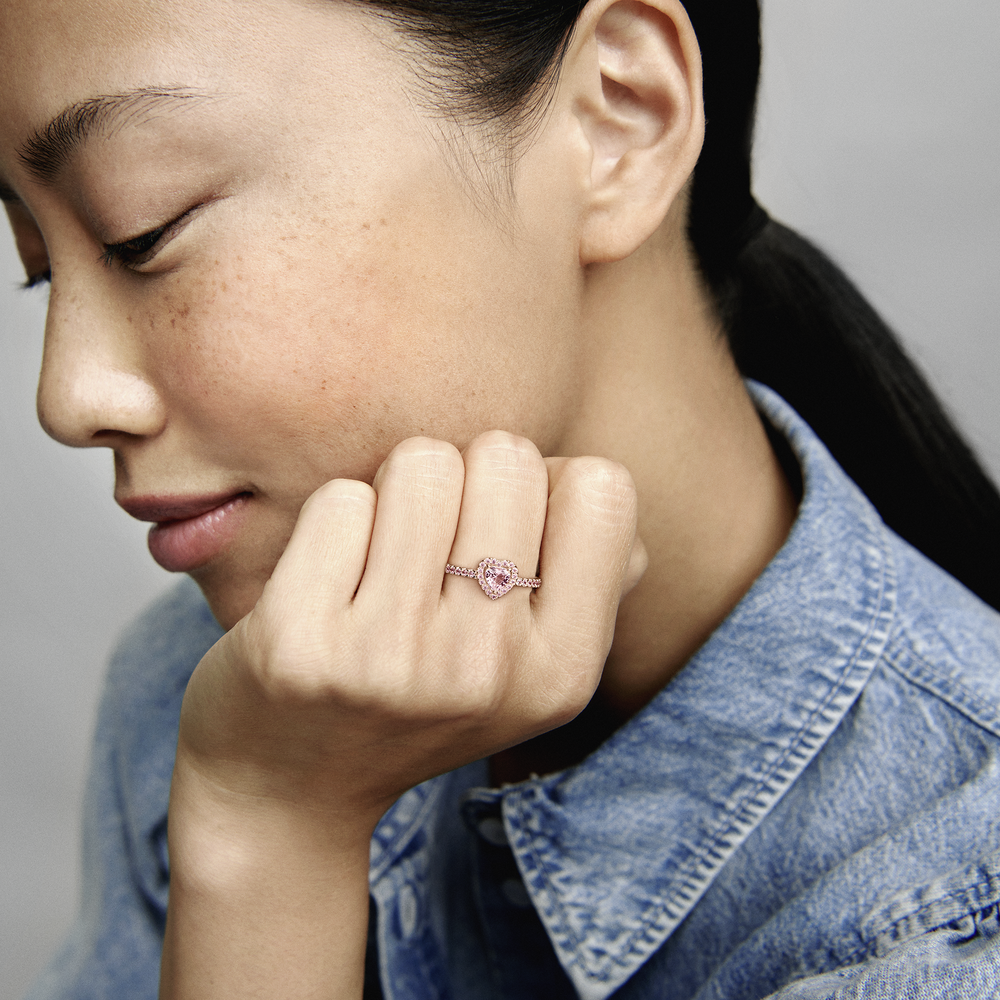 Sparkling Elevated Heart Ring