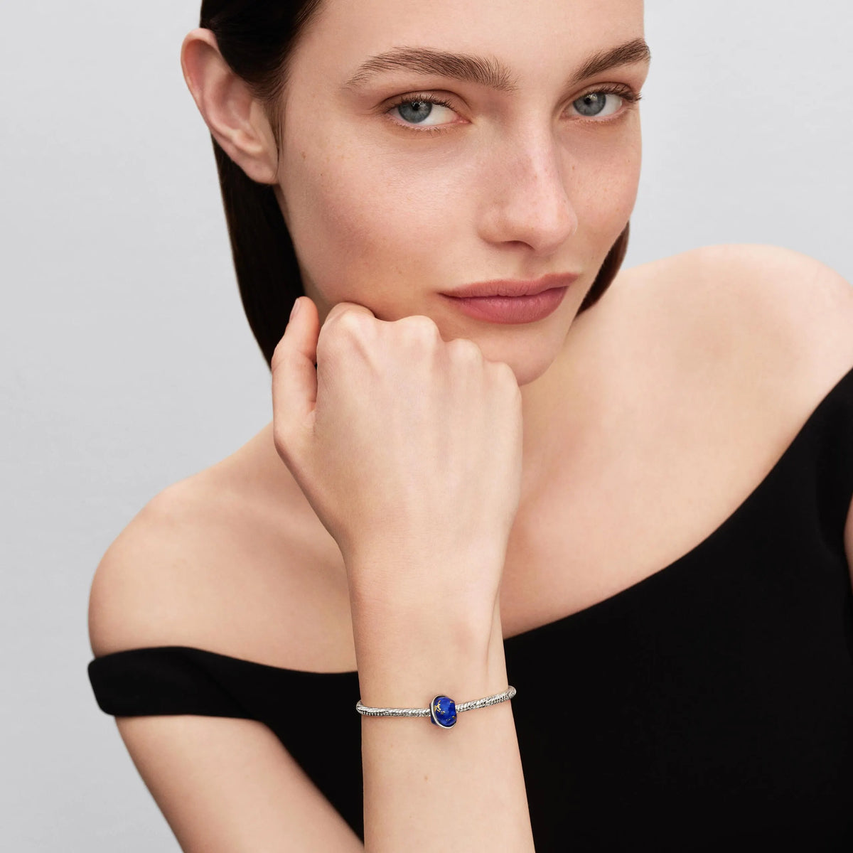 Planet platinum-plated charm with imitation lapis lazuli