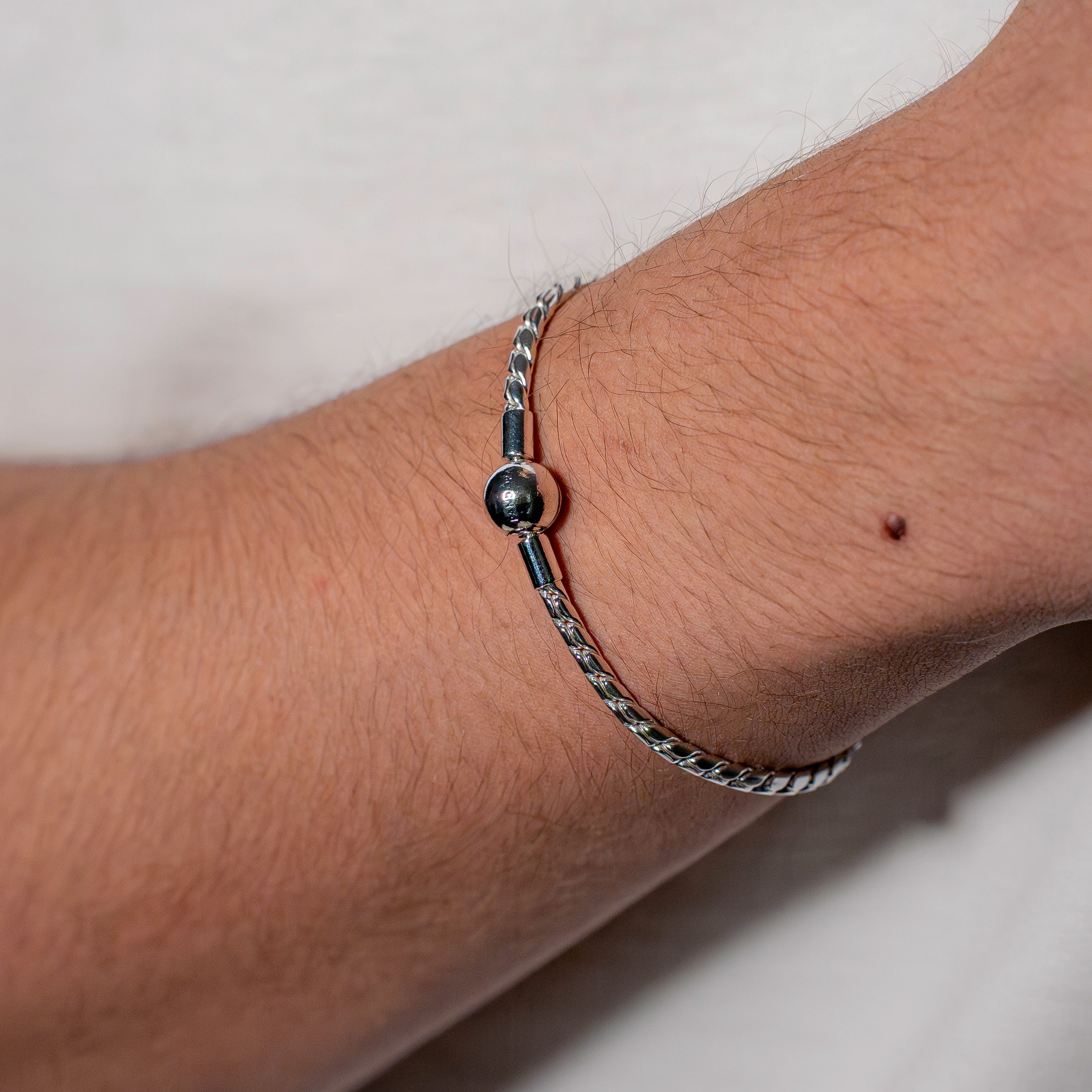 Round Clasp Wing Chain Bracelet Sterling silver