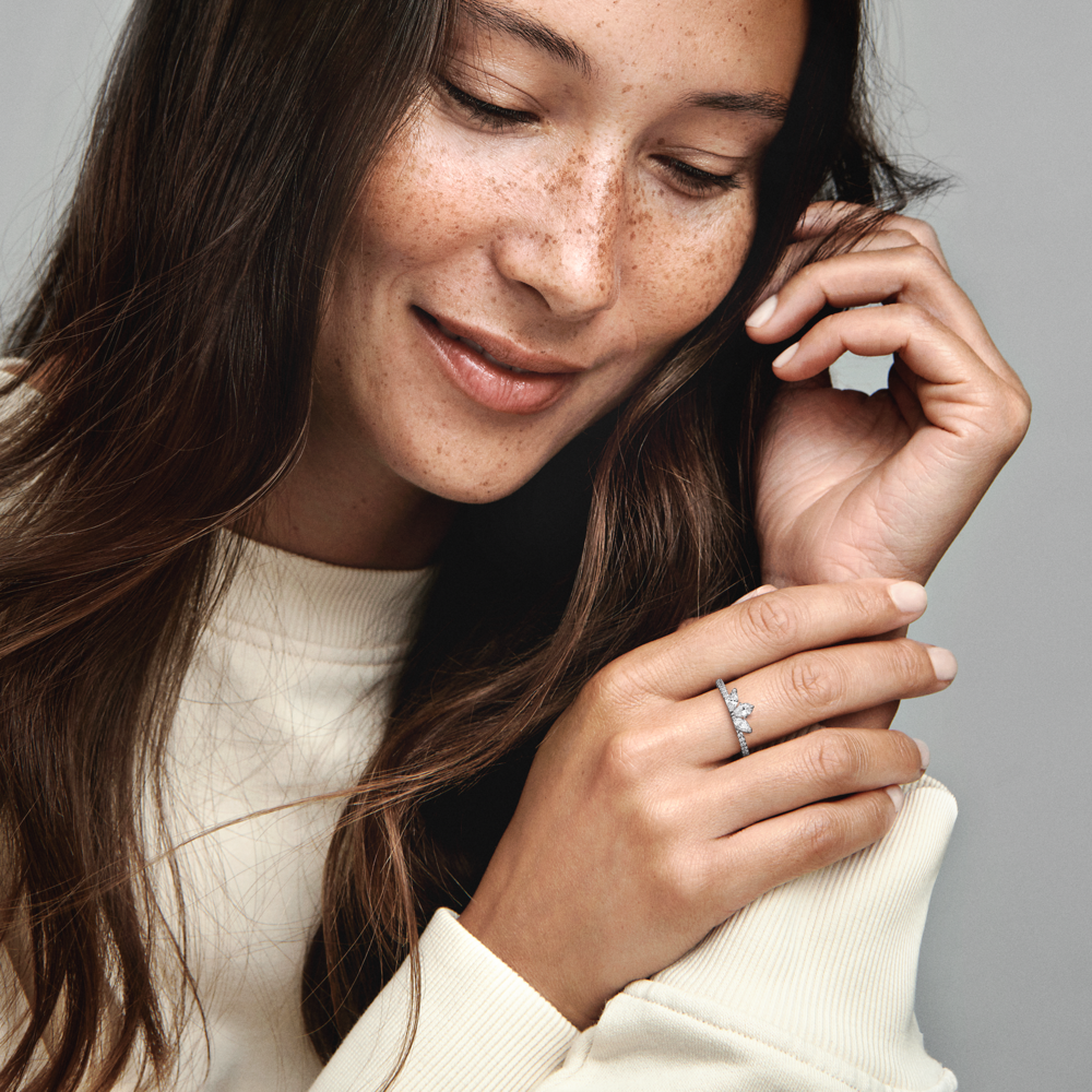 Sparkling Herbarium Cluster Ring