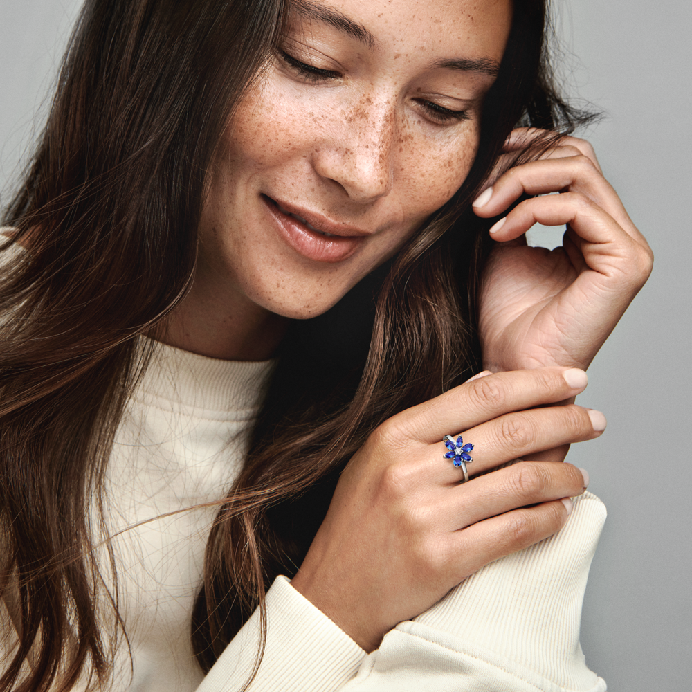 Sparkling Herbarium Cluster Ring