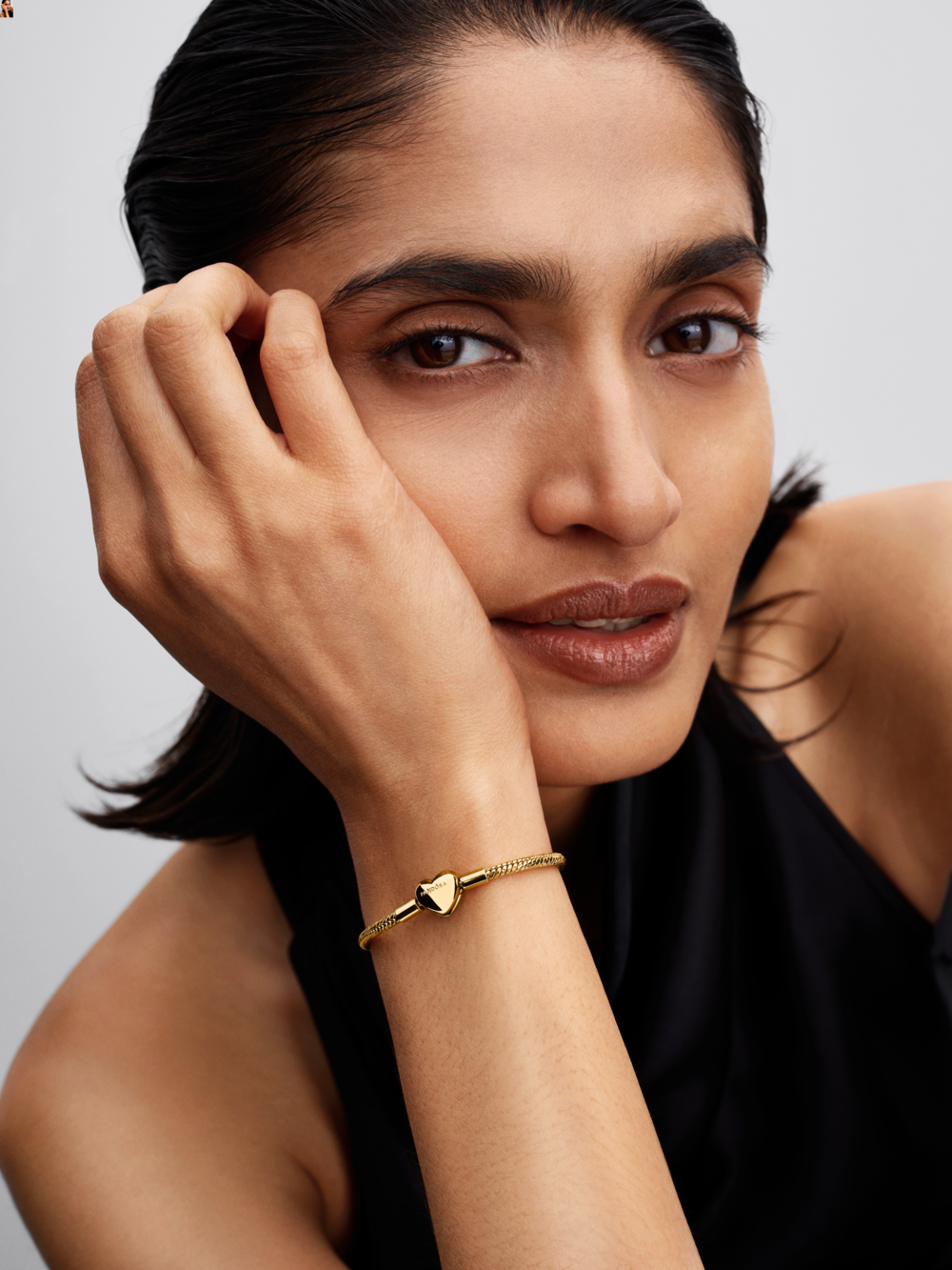 Faceted snake chain 14k gold-plated bracelet with engravable heart clasp