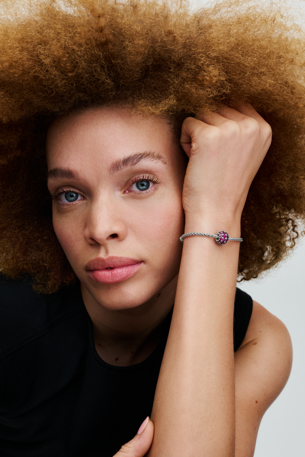 Sparkling Pavé Round Pink Charm