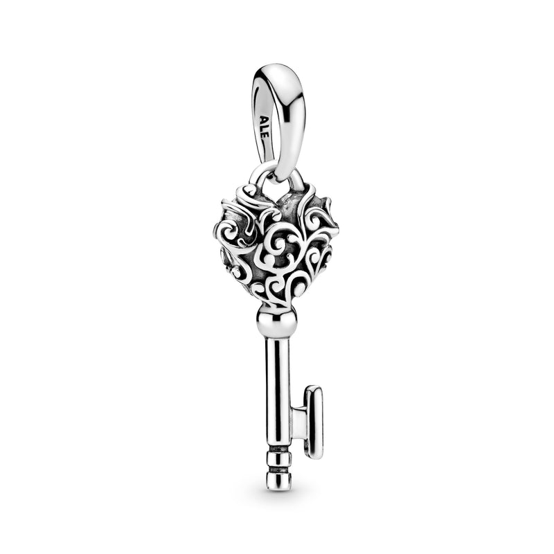 Regal pattern key silver pendant