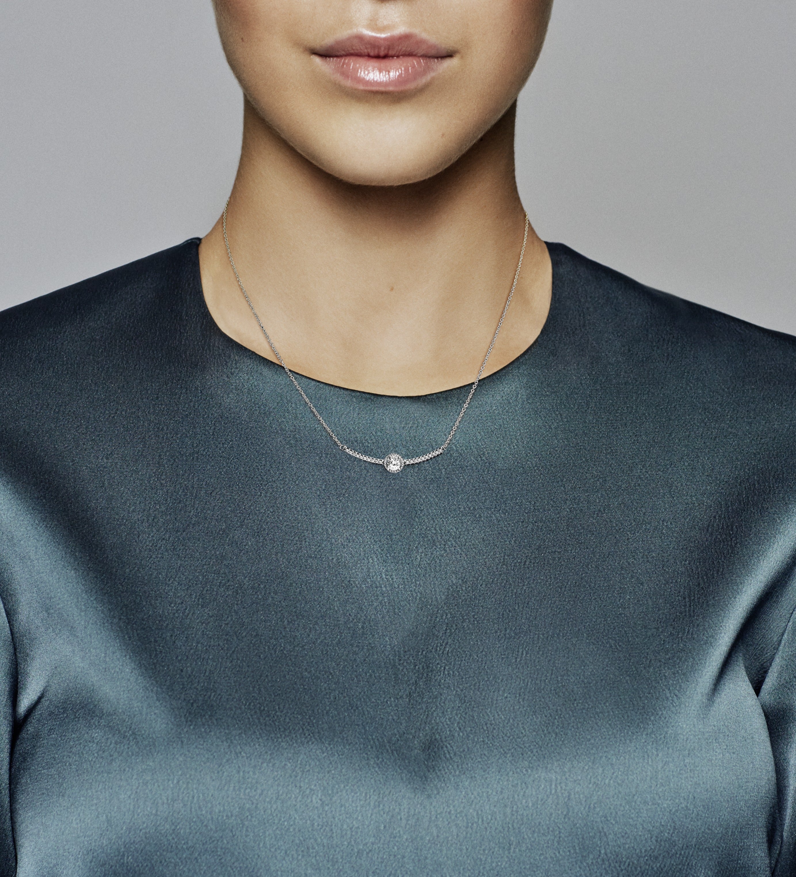 Sterling silver collier with clear cubic zirconia