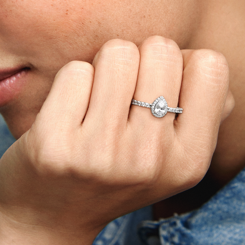Classic sparkle halo online ring
